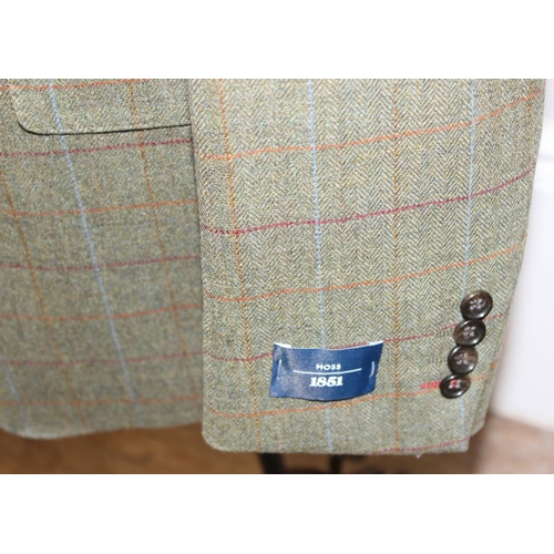 210 - Moss 1851 tweed design tailored fit suit jacket, size 42R