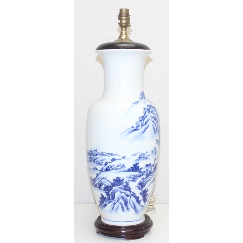 254 - A large Chinese blue and white decorated table lamp, approx 58cm tall