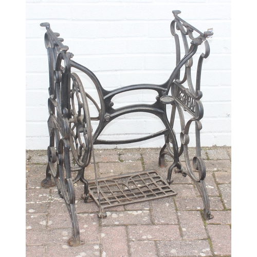 310 - An early 20th century Harris's cast iron sewing machine table base, ideal garden table base, approx ... 