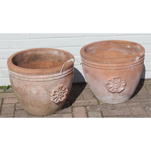 316 - A pair of vintage terracotta plant pots or planters, each approx 44cm in diameter x 37cm tall