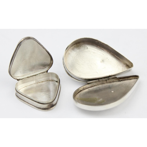 1028 - 2 vintage silver pill boxes, one teardrop shaped with Islamic marks, the other triangular marked 925... 