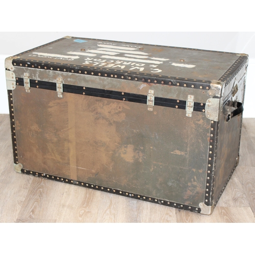 107 - A vintage metal covered shipping trunk, approx 92cm wide x 51cm deep x 52cm tall