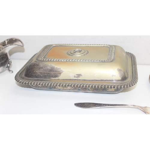 1008 - Qty of assorted silver and silver plated items to inc a silver mounted glass coaster, silver plated ... 