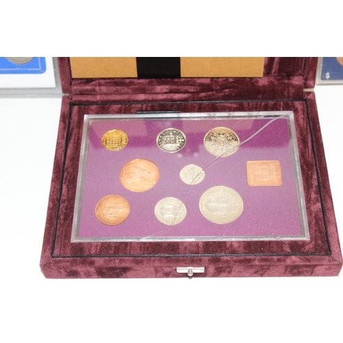 1214 - 3 assorted coin sets to inc a 1942 set with silver coins, 1970 set in luxury case and a 1964 set