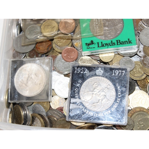 1218 - A large qty of assorted mixed world and British coins, approx 15.5kg gross