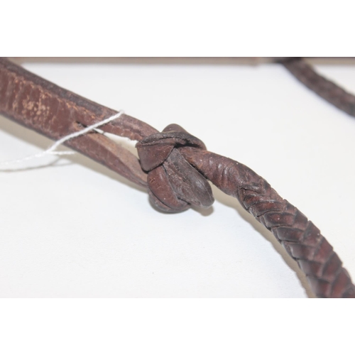 1511 - A vintage horn handled and wrapped leather riding crop by Moss Bros of Covent Garden, approx 180cm t... 