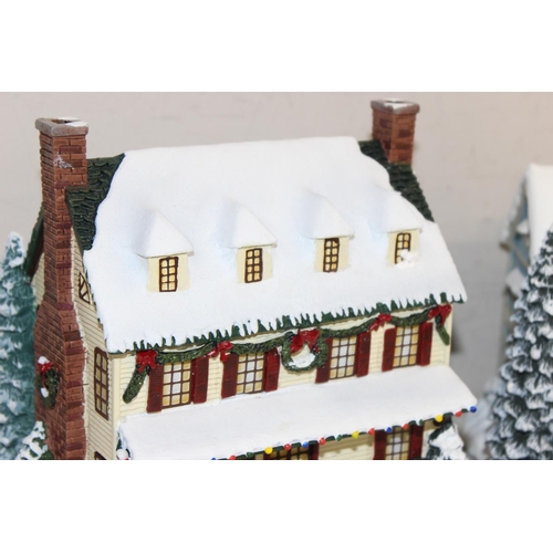 1637 - Thomas Kinkade: Limited edition Hawthorne Village Collection 'Village Christmas Inn' (with COA) and ... 