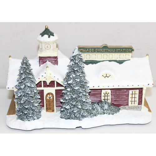 1639 - Thomas Kinkade: Limited edition Hawthorne Village Collection: 'Yuletide Bakery' and 'Village Christm... 