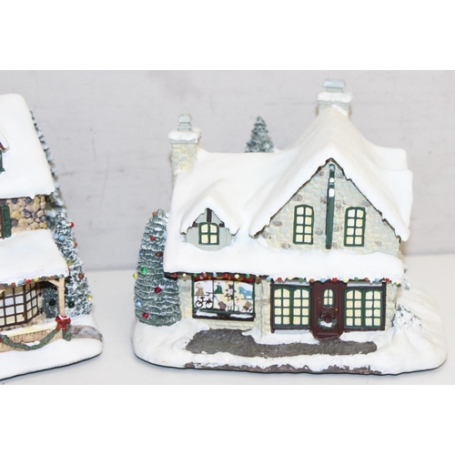 1640 - Thomas Kinkade: Limited edition Hawthorne Village Collection: 'From the Heart Gifts' and 'Santa's Wo... 