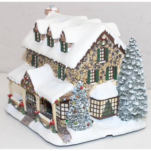 1640 - Thomas Kinkade: Limited edition Hawthorne Village Collection: 'From the Heart Gifts' and 'Santa's Wo... 