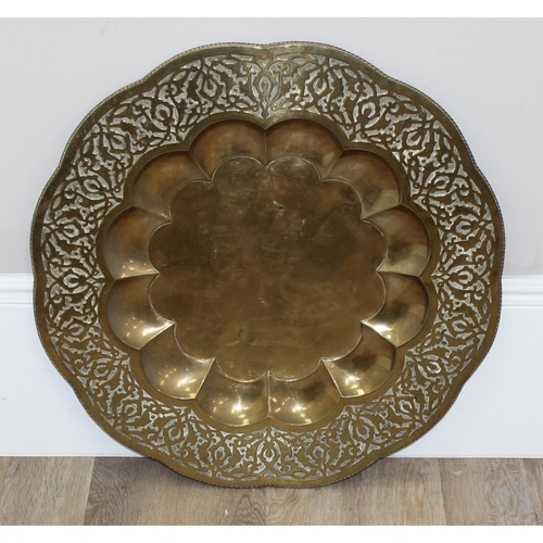 1646 - Vintage decorative Indian brass Benares table top/charger, stamped verso 'School of Art Jeypore', ap... 