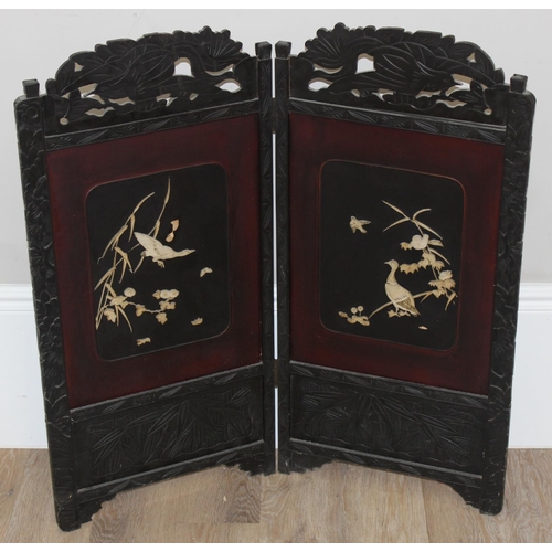 76 - An early 20th century Japanese Shibayama and lacquer 2 fold fire screen, approx 86cm wide x 92cm tal... 