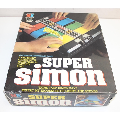 658 - Qty of vintage electronic games to include Jungler by Gakken, Simon, Super Simon by MB Electronics a... 