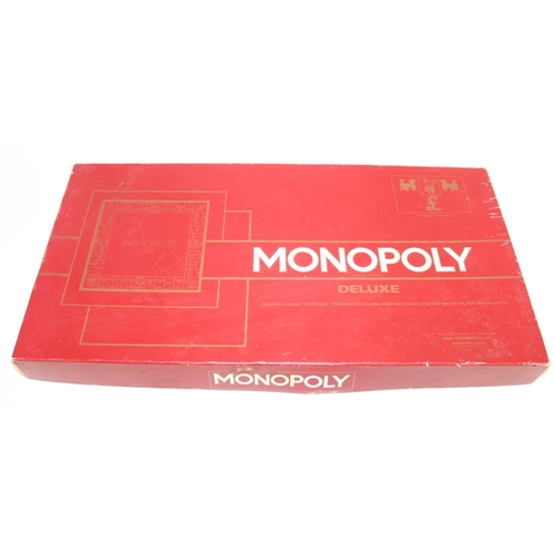 666 - Qty of Monopoly game variations to include versions in French and Russian, Monopoly City, Lancashire... 