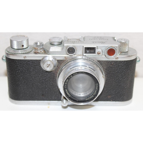 767 - A vintage Ernst Leitz Leica 3 camera in leather case, with Ernst Leitz Wetzlar Summar f=5mm 1:2 lens... 