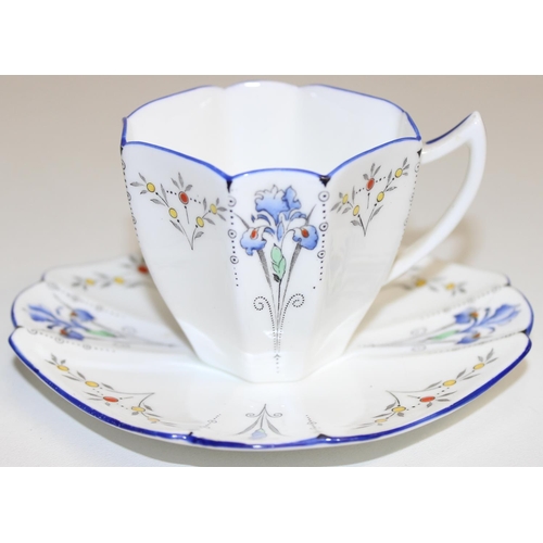 1485 - An early 20th century Shelley Blue Iris pattern tea set, pattern number 11561, shape number 723404, ... 