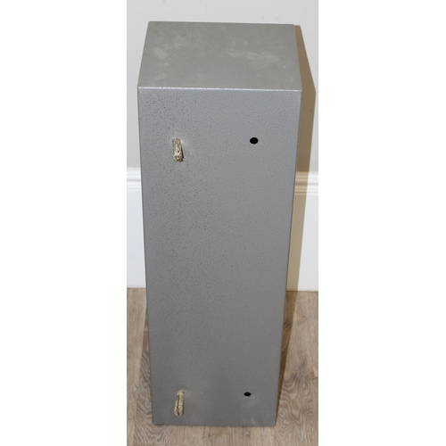 1416 - Grey metal gun cabinet with two keys, approx 27cm x 24cm x 84cm