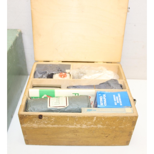 310 - Mixed vintage wooden items to incl cash till, spirit level, tank inspection lamp box, first aid box ... 