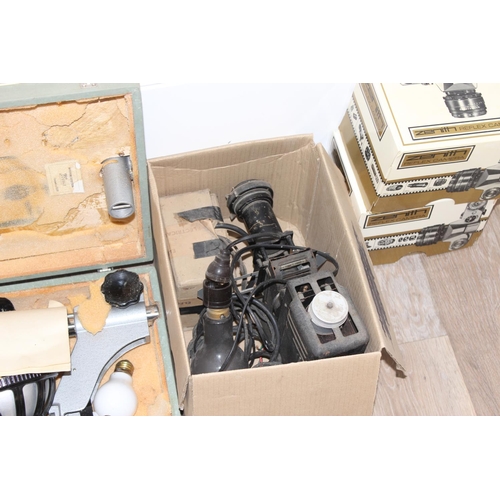 775 - Assorted mix of vintage photography equipment to incl: Zenith B camera with MIR-1 2.8/37 lens. With ... 