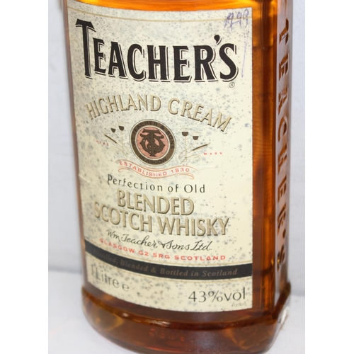 1592 - 2 x bottles of blended Scotch whisky - Teachers Highland Cream and Grant's Family Reserve (both 1 li... 