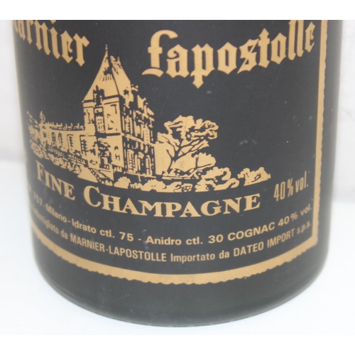 1597 - Vintage bottle of V.S.O.P Marnier Lapostolle fine Champagne cognac (75cl)