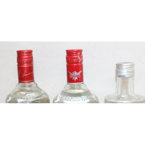 1599C - 3 x bottles of vodka - 2 x 1 Ltr Smirnoff and 1 x 0.7cl Wolschovska vodka