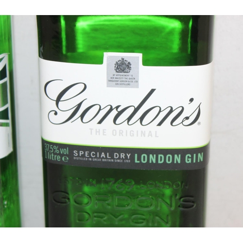 1599E - 2 x bottles of Gordon's Dry London Gin (1 litre)