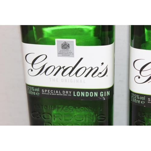 1599F - 2 x bottles of Gordon's Dry London Gin (1 litre)