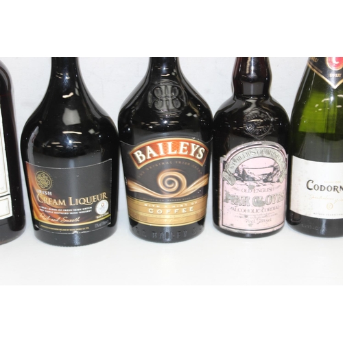 1599M - Qty of mixed alcohol to incl V. Kat Dry Schnapps, vintage Bols Curacao, Pimm's, Babycham etc