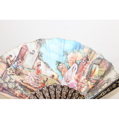 1666 - Qty of assorted vintage and later hand fans, some with hand painted details