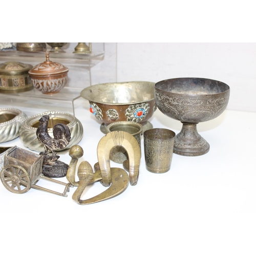 1667 - Qty of assorted eastern and Oriental metalware, mainly brass and silver plated items, approx 13.5kg ... 