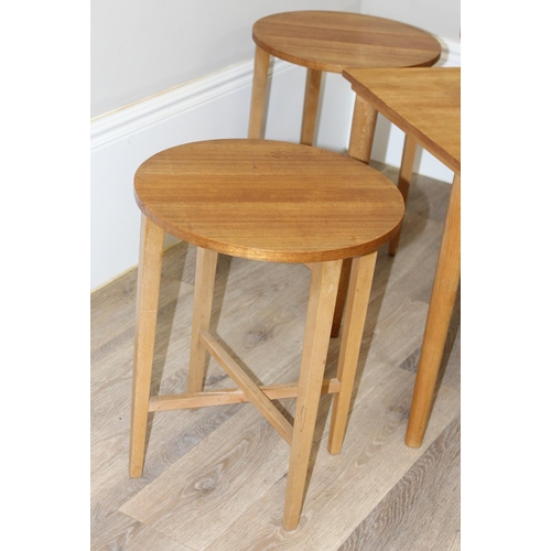 19 - Retro Poul Hundevad nest of tables - 4 small tables of the same size under one larger table, approx ... 