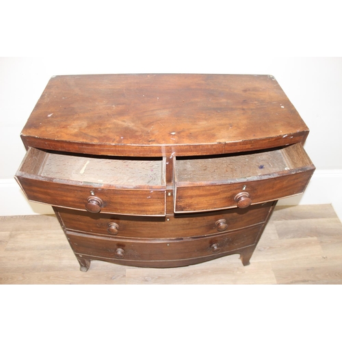 144 - A Victorian 2 over 3 bow fronted mahogany chest of drawers with bun handles and bracket feet, approx... 