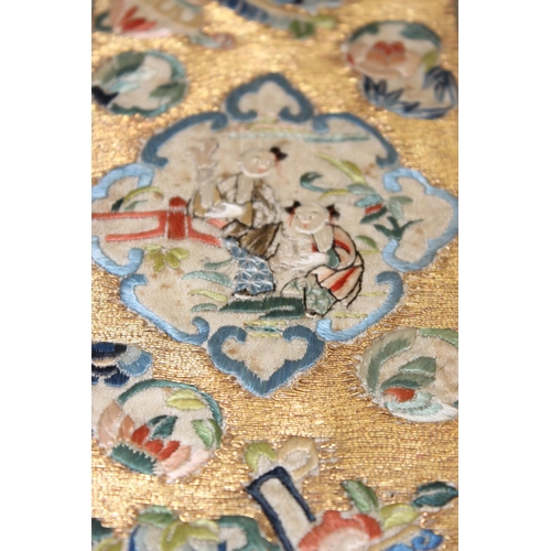 472 - Assorted Chinese and Oriental items to incl silk embroideries and printed scroll (4)