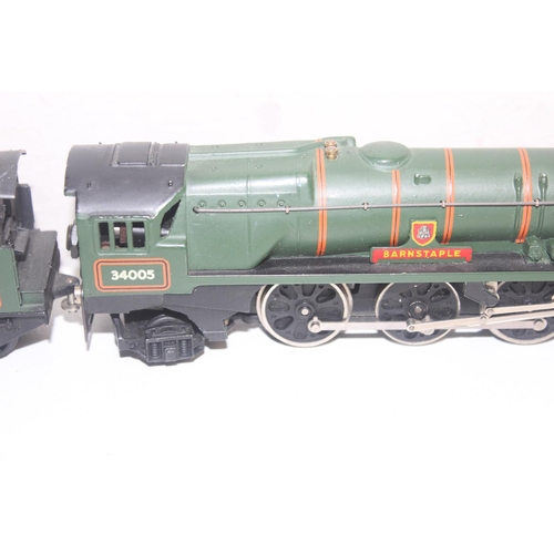 650 - Vintage Hornby OO gauge locomotive in box, 2235 4-6-2 West Country Barnstaple & Tender, boxed