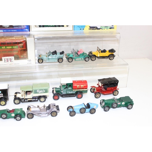 694 - Qty of assorted mixed toy cars and other vehicles to inc Corgi, Models of Yesteryear etc, some boxed... 