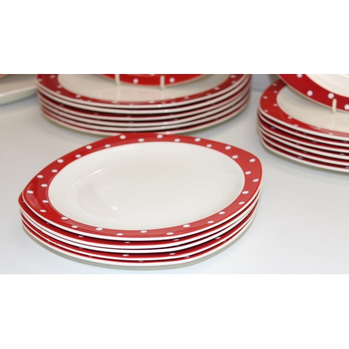 1644 - Midwinter Stylecraft Red Domino pattern dinner service to inc 2 serving plates, various side, dinner... 