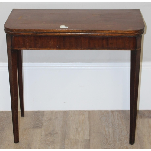 92 - A Victorian mahogany tea table with fold over top, approx 80cm square x 75cm tall