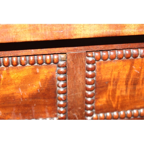 79 - A superb quality 19th century mahogany drop leaf sofa table with 2 drawers with beaded edging, decor... 