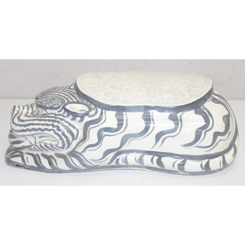 1717 - A vintage Chinese Cizhou pottery type pillow formed as a tiger, the body with blue painted details a... 