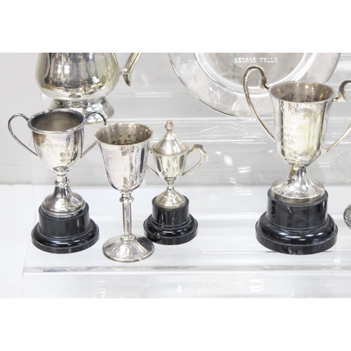 1056 - Qty of assorted silver plate and other metalware, to inc cutlery, trophies and trays etc, approx 5kg... 