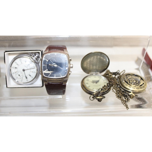 1323 - A large qty of assorted vintage and later watches and other time related items to inc travel clocks,... 