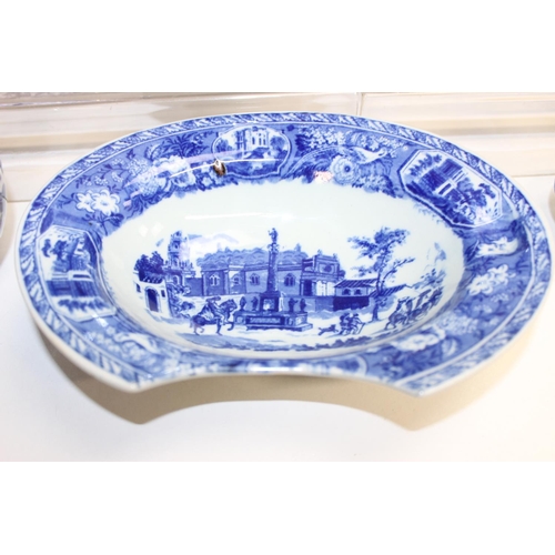 1691 - A large qty of assorted antique and later blue and white ceramics, a mixture of Chinese and English ... 