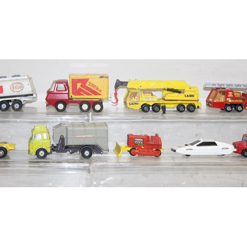 703 - Qty of assorted mixed toy cars and vehicles to inc Dinky, Corgi, Tonka & Matchbox, partial deconstru... 