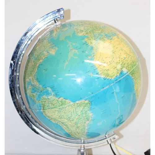 786 - A large vintage Tecnodidattica Ligure model NBA 30 DL light up globe approx 44cm tall