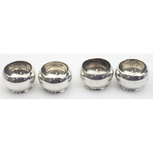 1043 - A set of 4 antique silver salts or miniature bowls, marked for London 1885 by Thomas Bradbury III & ... 