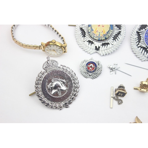 1114 - Qty of assorted costume jewellery and other items to inc some New Zealand Fire Brigade related items