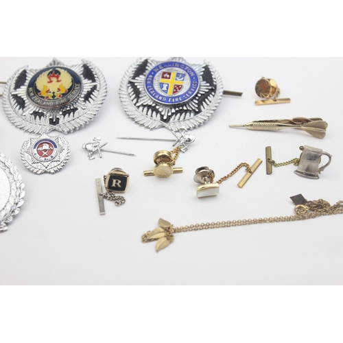 1114 - Qty of assorted costume jewellery and other items to inc some New Zealand Fire Brigade related items