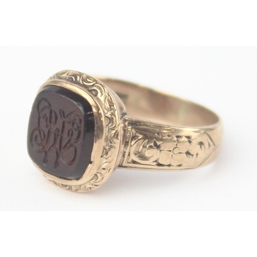 1122 - A German 8ct gold (.333) signet ring, marked and XRF confirmed, approx size L, approx 4.04g gross