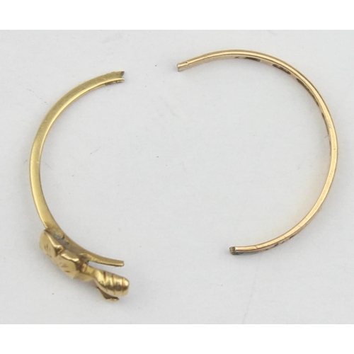 1158 - 2 pieces of scrap gold, both partial rings, one piece XRF confirmed as 18ct gold, approx 0.79g gross... 